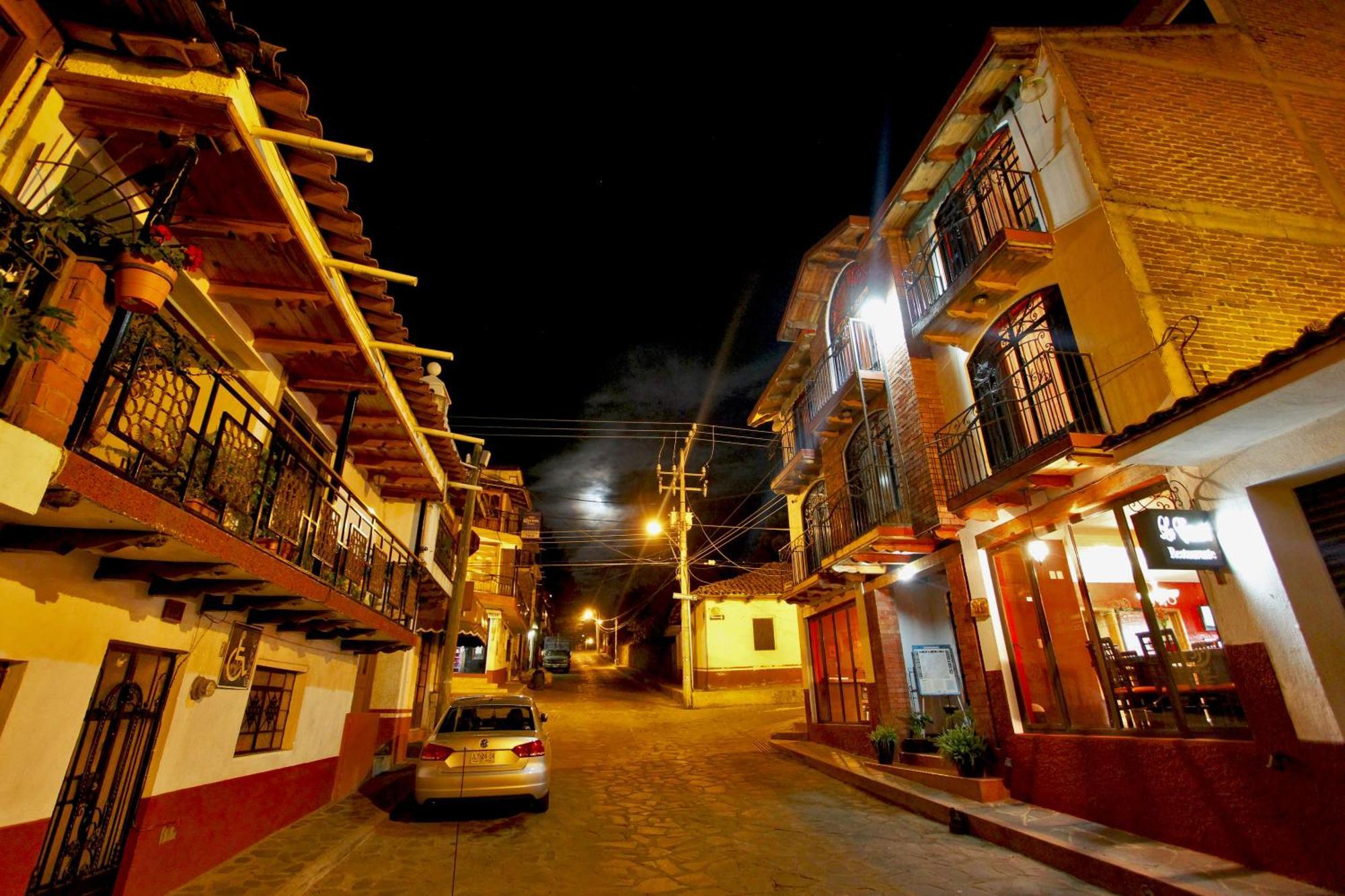 Hotel Real De La Sierra Mazamitla Exterior photo